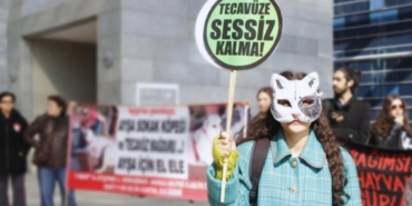 istismar-edilen-kopek-lucy-davasinda-faile-alt-sinirdan-ceza.jpg