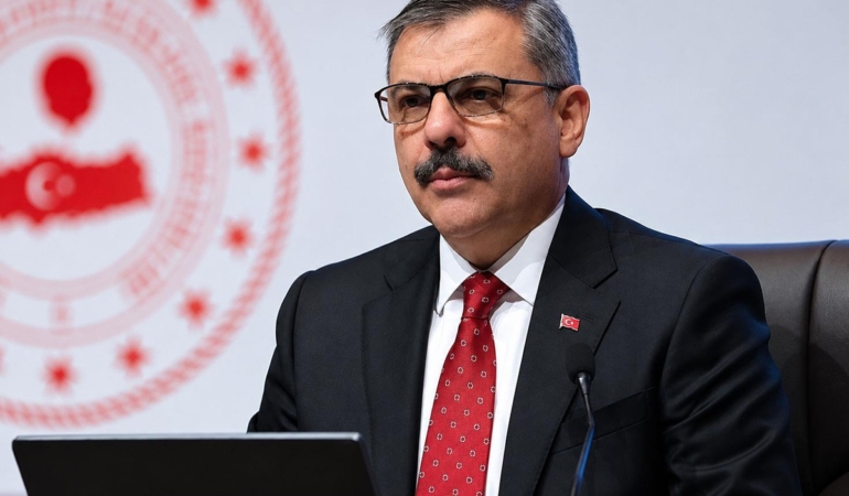 bakan-ciftci-turkiye-genelinde-sokak-kopeklerinin_60224e9304_amp.jpg